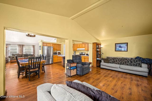 8507 E Son Shine Way, Athol, ID 83801