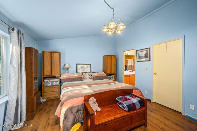 8507 E Son Shine Way, Athol, ID 83801