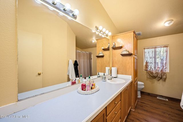 8507 E Son Shine Way, Athol, ID 83801