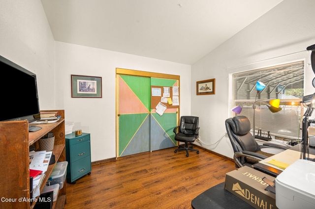 8507 E Son Shine Way, Athol, ID 83801