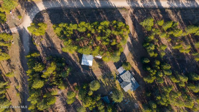 8507 E Son Shine Way, Athol, ID 83801