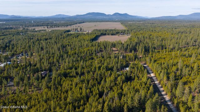 8507 E Son Shine Way, Athol, ID 83801