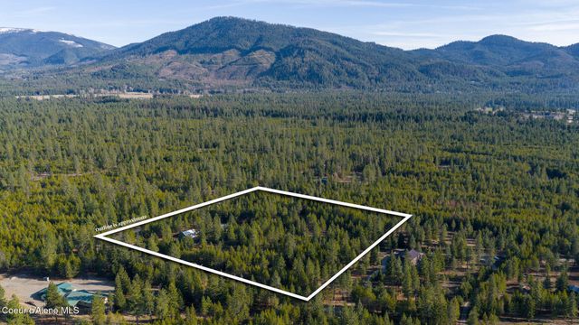 8507 E Son Shine Way, Athol, ID 83801