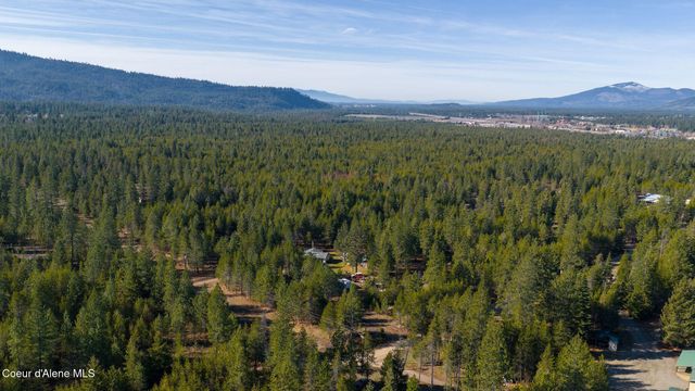 8507 E Son Shine Way, Athol, ID 83801