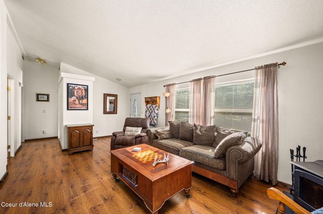 8507 E Son Shine Way, Athol, ID 83801