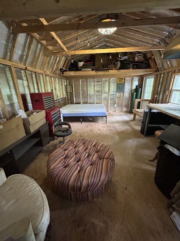 91 Carver Hollow Rd, Pleasant Shade, TN 37145