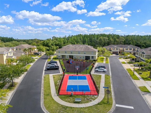 8519 BROKEN WILLOW COURT, Tampa, FL 33647