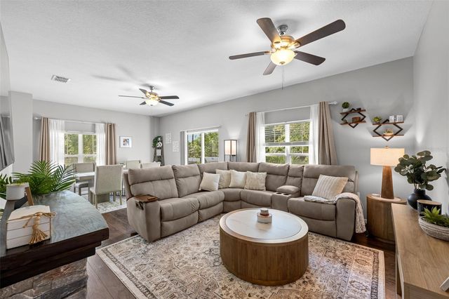 8519 BROKEN WILLOW COURT, Tampa, FL 33647