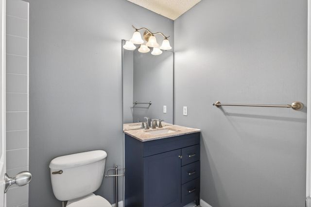 1667 Arona Street 8, Falcon Heights, MN 55108