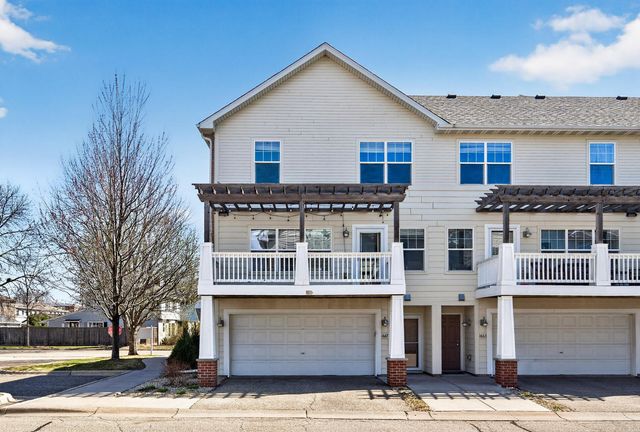 1667 Arona Street 8, Falcon Heights, MN 55108