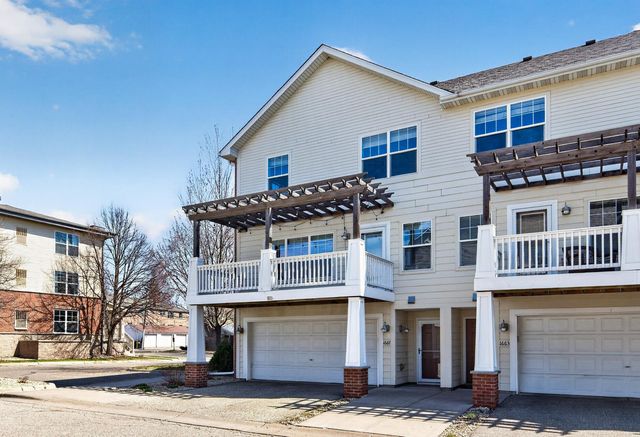 1667 Arona Street 8, Falcon Heights, MN 55108