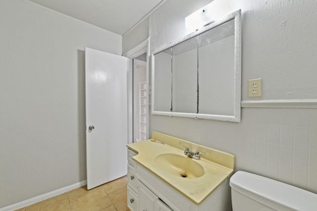 1718 Miami Road, Pasadena, TX 77502