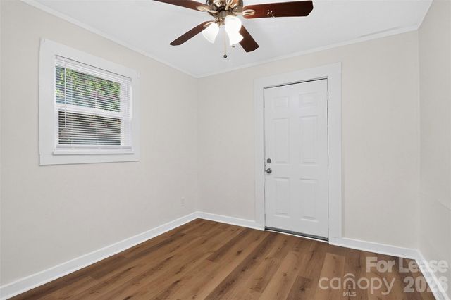 4016 Bearwood Avenue, Charlotte, NC 28205