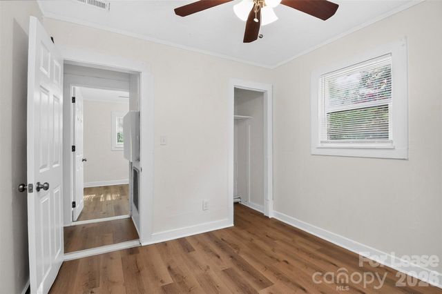 4016 Bearwood Avenue, Charlotte, NC 28205