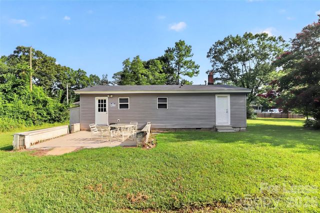 4016 Bearwood Avenue, Charlotte, NC 28205