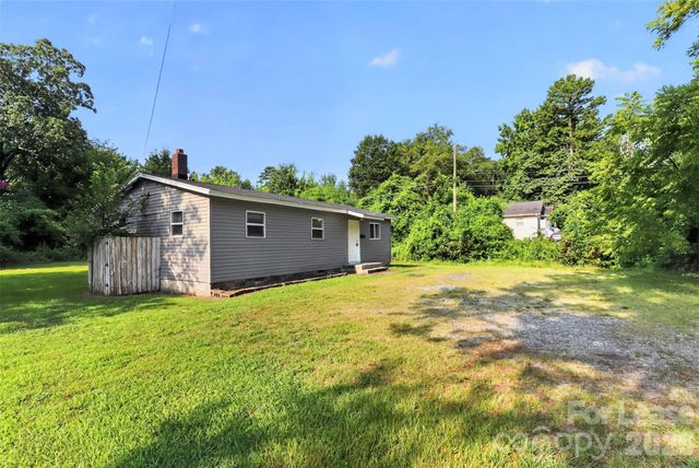 4016 Bearwood Avenue, Charlotte, NC 28205