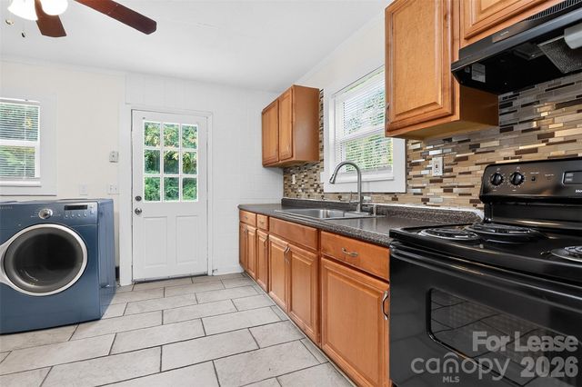 4016 Bearwood Avenue, Charlotte, NC 28205