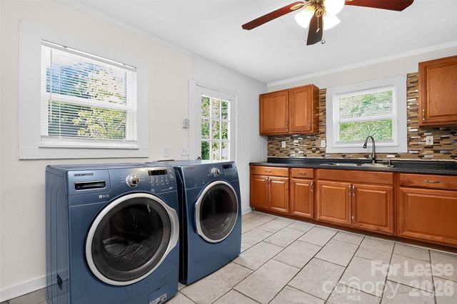 4016 Bearwood Avenue, Charlotte, NC 28205