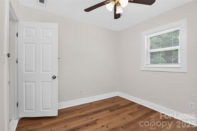4016 Bearwood Avenue, Charlotte, NC 28205