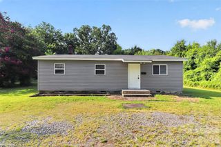 4016 Bearwood Avenue, Charlotte, NC 28205
