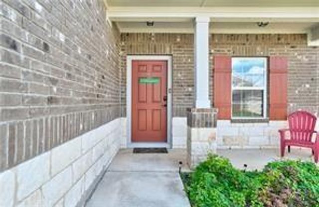 205 Freedom Park Ave, Liberty Hill, TX 78642