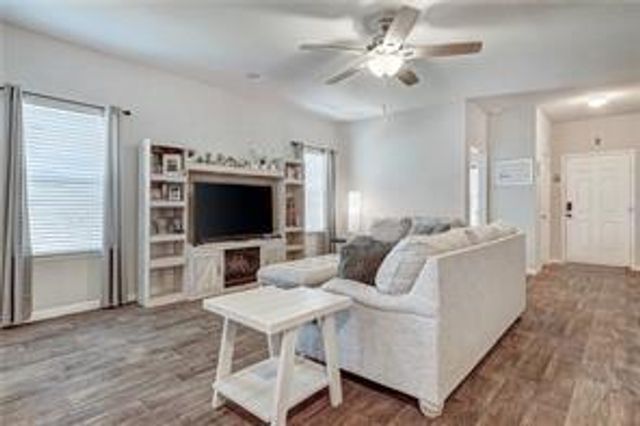 205 Freedom Park Ave, Liberty Hill, TX 78642