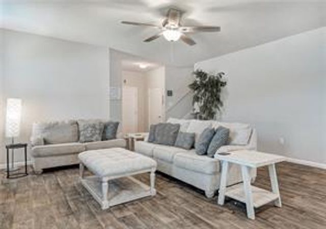 205 Freedom Park Ave, Liberty Hill, TX 78642