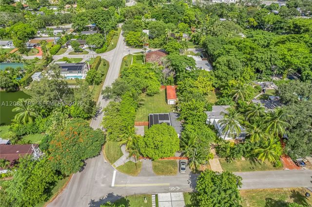 6401 SW 63rd Ct, South Miami, FL 33143
