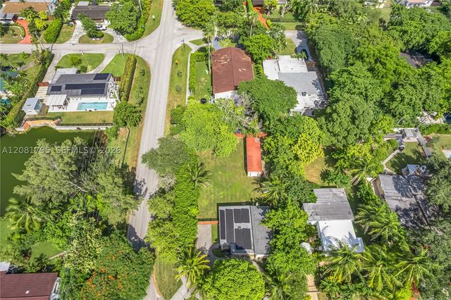 6401 SW 63rd Ct, South Miami, FL 33143