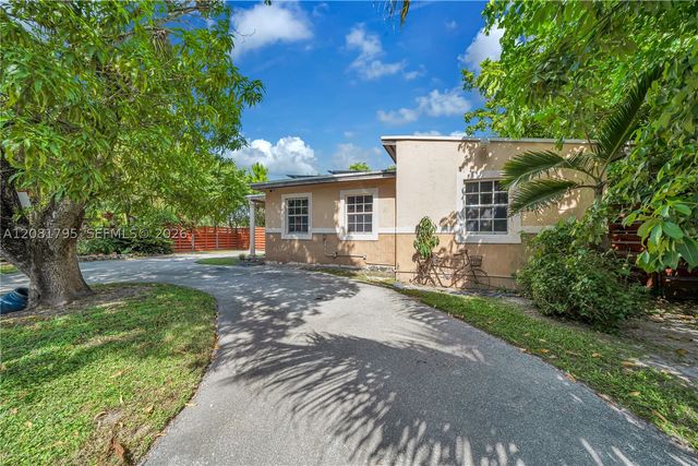 6401 SW 63rd Ct, South Miami, FL 33143