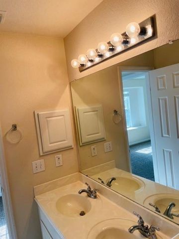 9506 Carsonmont Lane, Houston, TX 77070