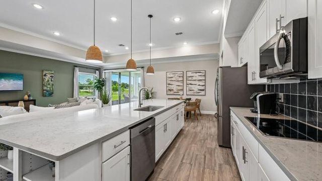 717 CAVERN Terrace, Sebastian, FL 32958