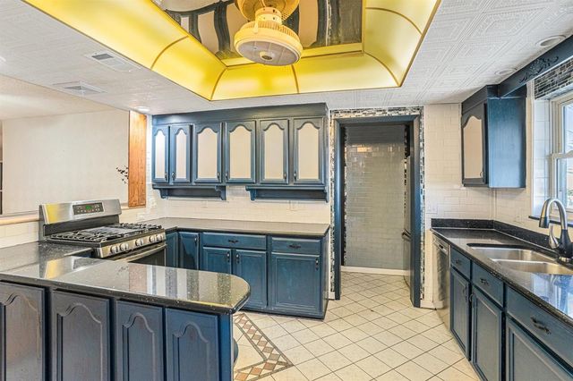 1900 59TH AVENUE N 210, St Petersburg, FL 33714