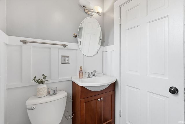 403 Englewood Court, Fort Wayne, IN 46807