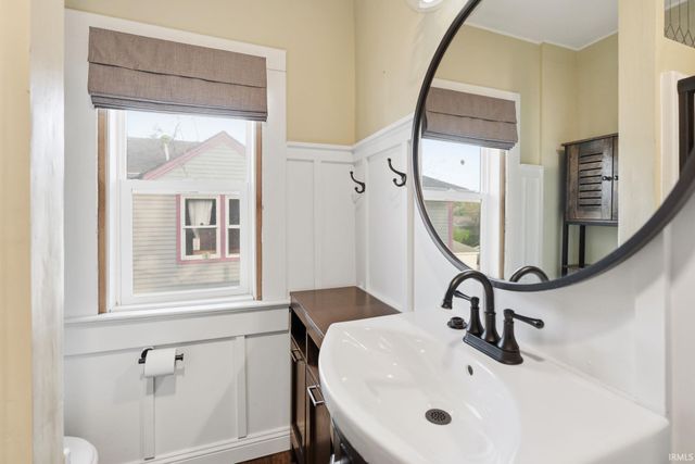 403 Englewood Court, Fort Wayne, IN 46807