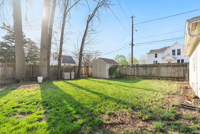 403 Englewood Court, Fort Wayne, IN 46807