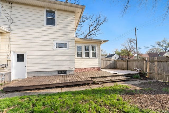 403 Englewood Court, Fort Wayne, IN 46807