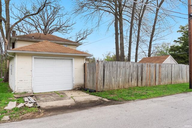 403 Englewood Court, Fort Wayne, IN 46807