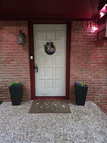 1132 Liberty Avenue, Livingston, TX 77351