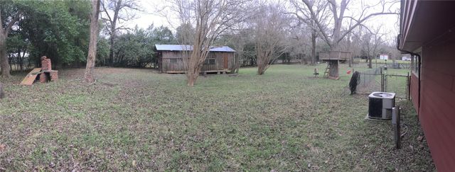 1132 Liberty Avenue, Livingston, TX 77351