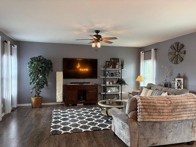2155 W 129th Avenue, Crown Point, IN 46307