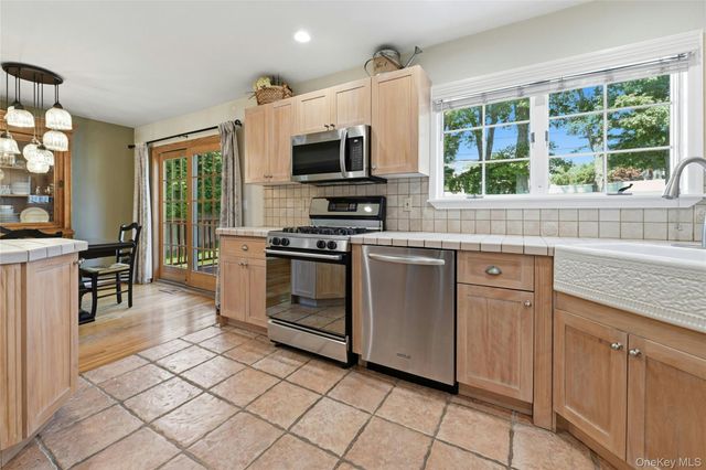 53 Rensselaer Drive, Commack, NY 11725