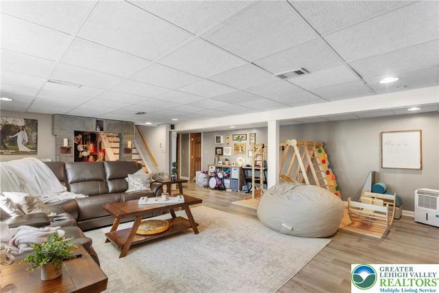 411 Nolf Road, Bushkill Twp, PA 18064