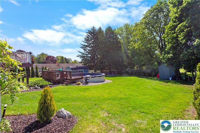 411 Nolf Road, Bushkill Twp, PA 18064