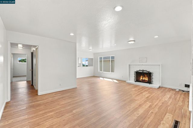 18490 Carlwyn Dr, Castro Valley, CA 94546