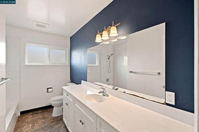 18490 Carlwyn Dr, Castro Valley, CA 94546