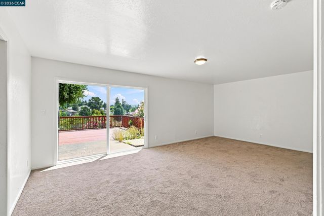 18490 Carlwyn Dr, Castro Valley, CA 94546