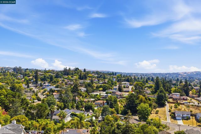18490 Carlwyn Dr, Castro Valley, CA 94546
