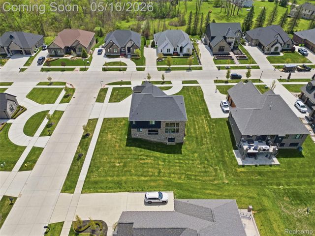 11963 Forest Brook Drive, Washington Township, MI 48094