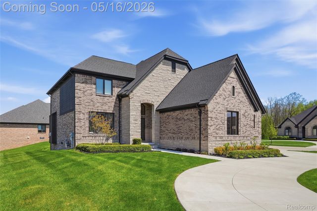 11963 Forest Brook Drive, Washington Township, MI 48094